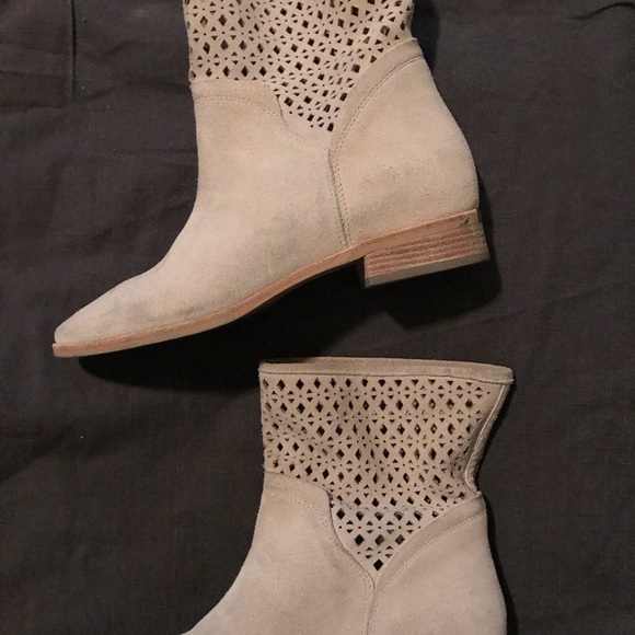 Michael Kors booties - Picture 2 of 5